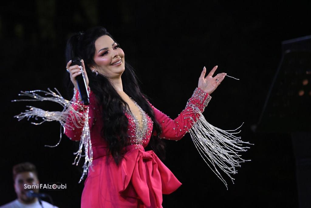 من هي العروس التي احتفلت بها