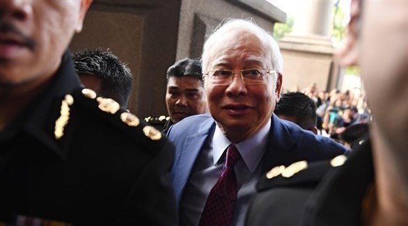 العليا الماليزية تحكم بالسجن 12 عاما