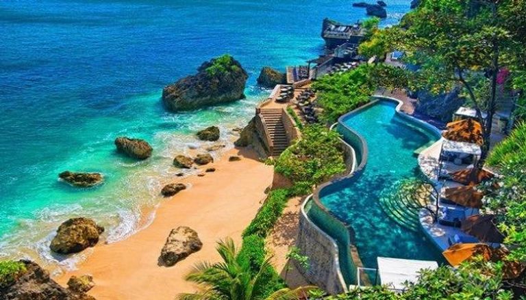 جزر إيطاليا.. 5 لوحات طبيعية مذهلة