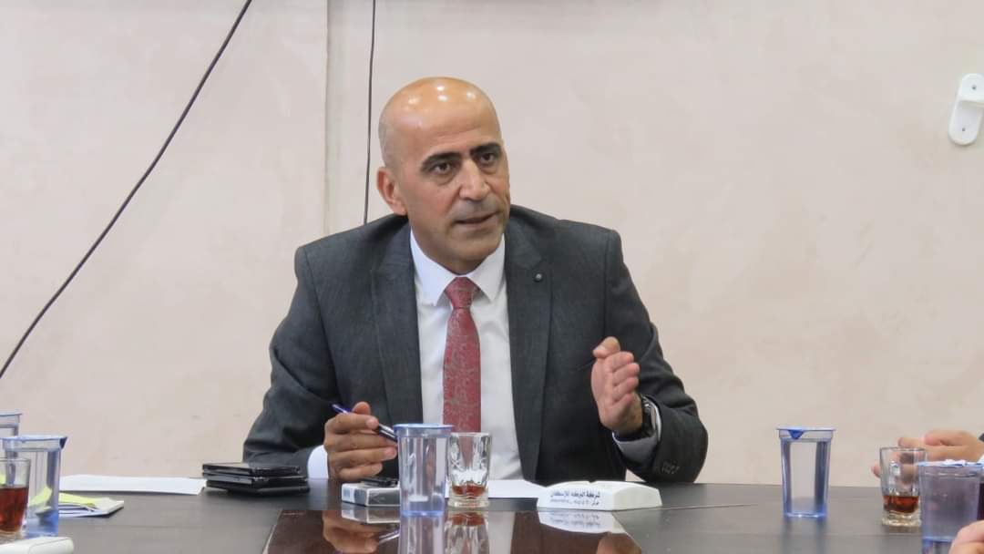 العتوم : تقليص ساعات الدوام لعمال