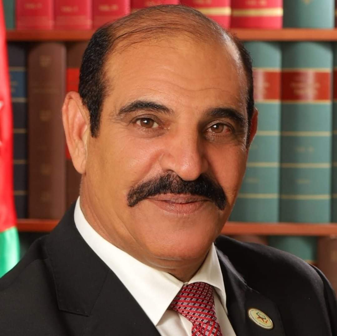 العدوان يؤكد شفافية لجنة تعديل النظام