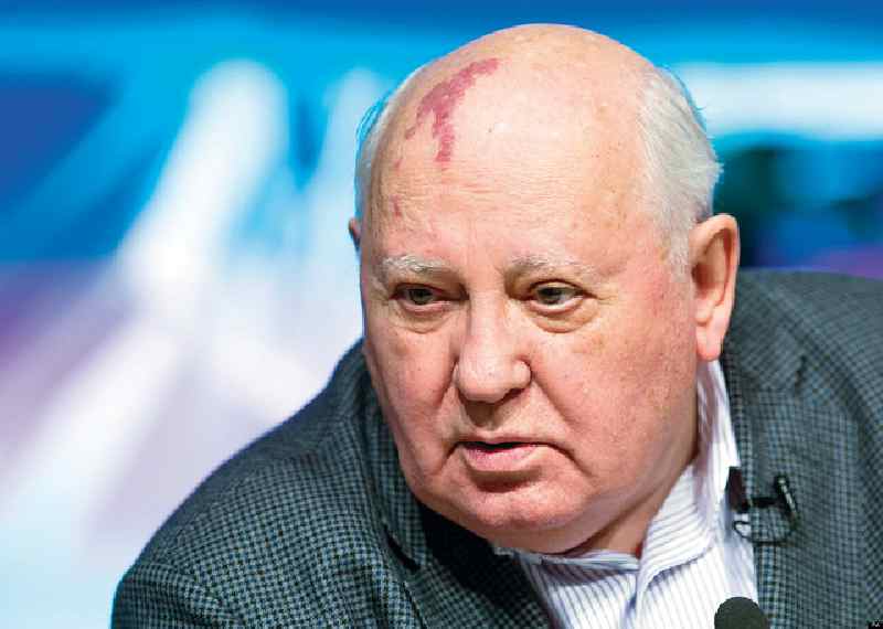 وفاة زعيم الاتحاد السوفييتي السابق ميخائيل