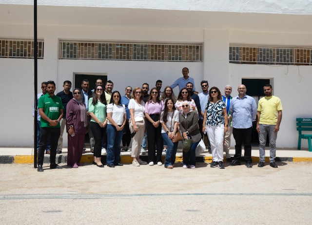 زين تعيد تأهيل مدرسة الباسلية بلواء