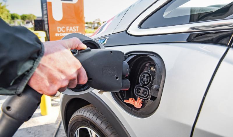 البستنجي: السيّارات الكهربائيّة تستحوذ على 30%