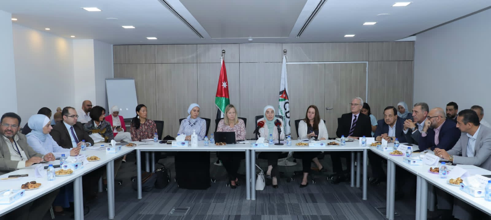 وفد من المراكز الأمريكية للسيطرة على