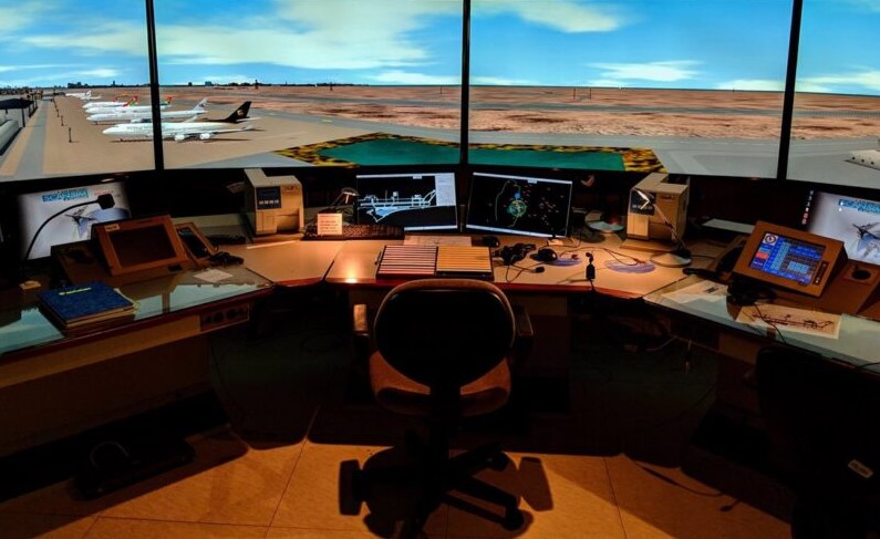 مدعوان للتعيين لوظيفة مراقب جوي مساعد..