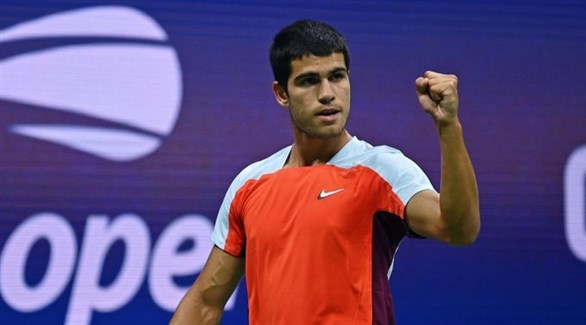 ألكاراز يتفوق على شيليتش ويتأهل لمواجهة