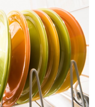 كيفية تنظيف غسالة الصحون من الداخل