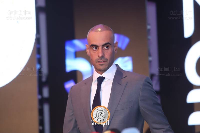 الخرافي يشكر الملك والامير الحسين: توقيع