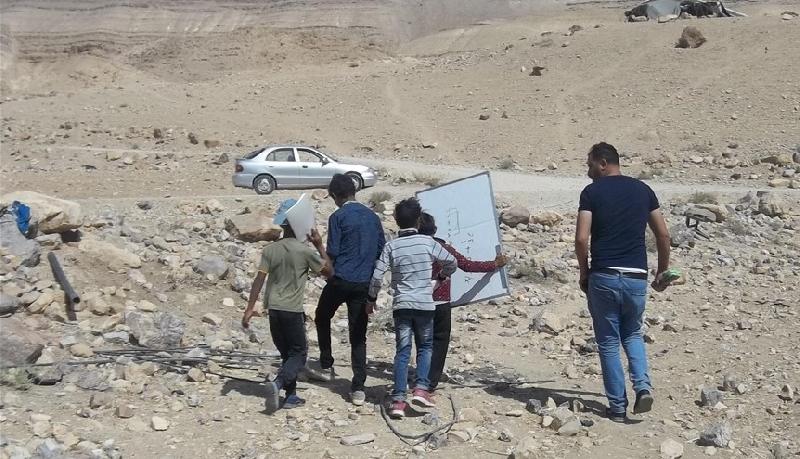 عمر البدور.. معلم أردني ينير ظلمة