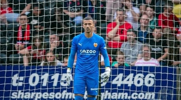 إصابة حارس الخفافيش بقطع في الرباط