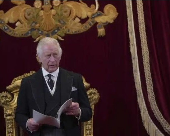 بوتين يهنئ الملك تشارلز بتوليه عرش