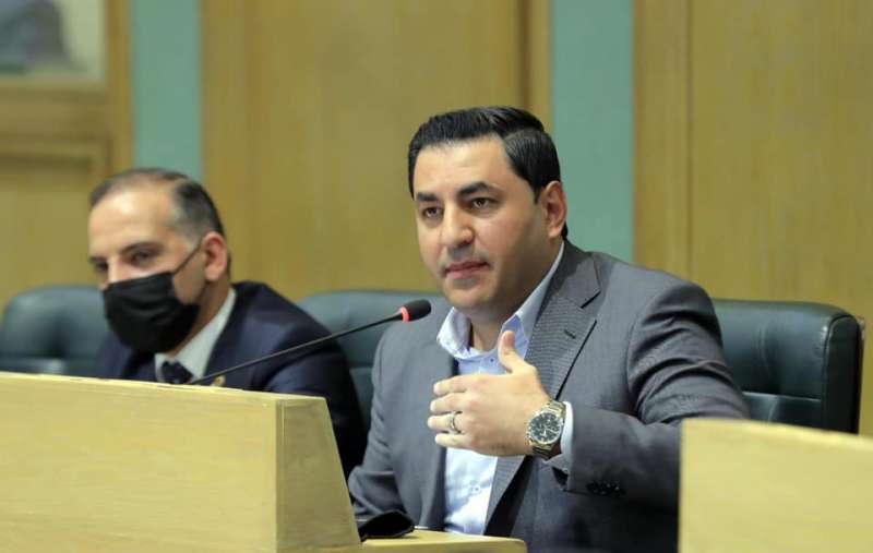 النائب فريحات يطالب بحجب المواقع الإباحية