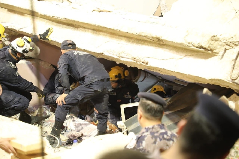 ارتفاع عدد وفيات انهيار عمارة في