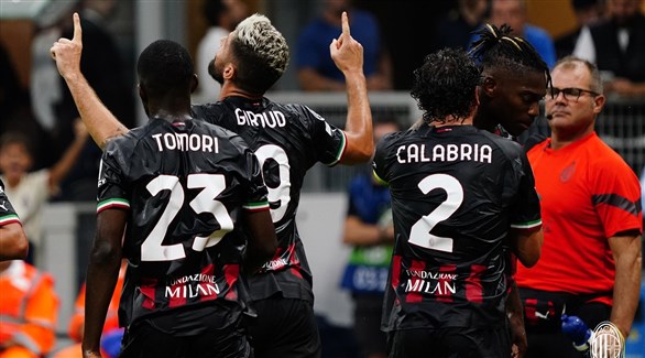 قمة ميلان نابولي لحسم الصدارة