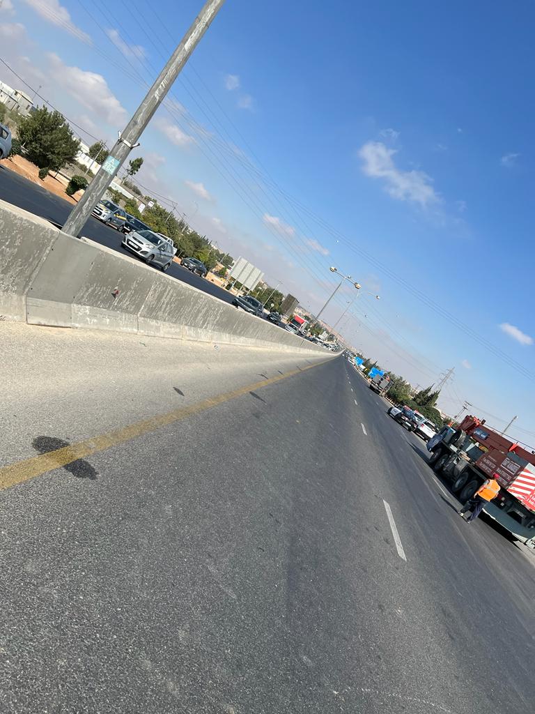 الاشغال: ازالة جسر مشاة طريق المطار