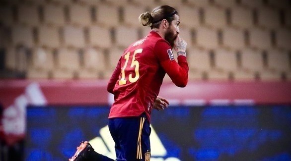 أسماء بارزة تسقط من قوائم المنتخبات