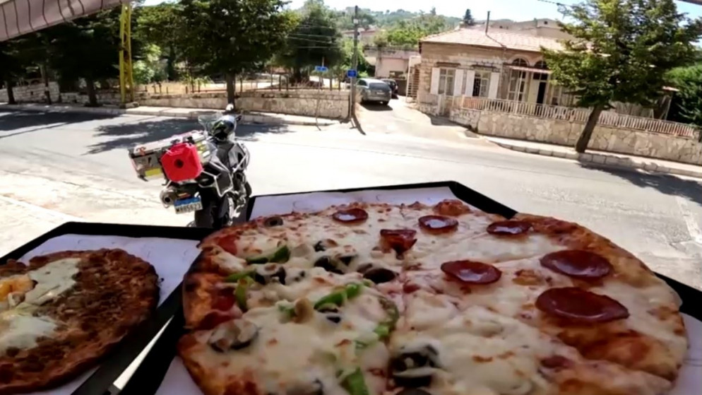 لبنانية تنتقل للعمل من مديرة فرع