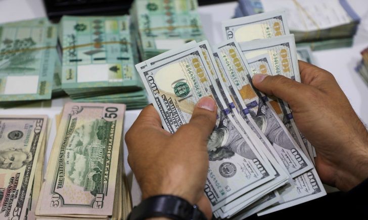 الدولار يسجل أعلى مستوى في 20