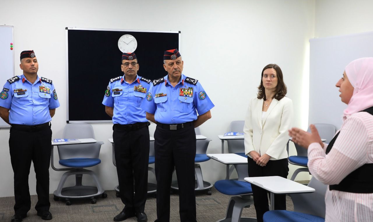 المعايطة يفتتح مبنى أكاديمية القيادة