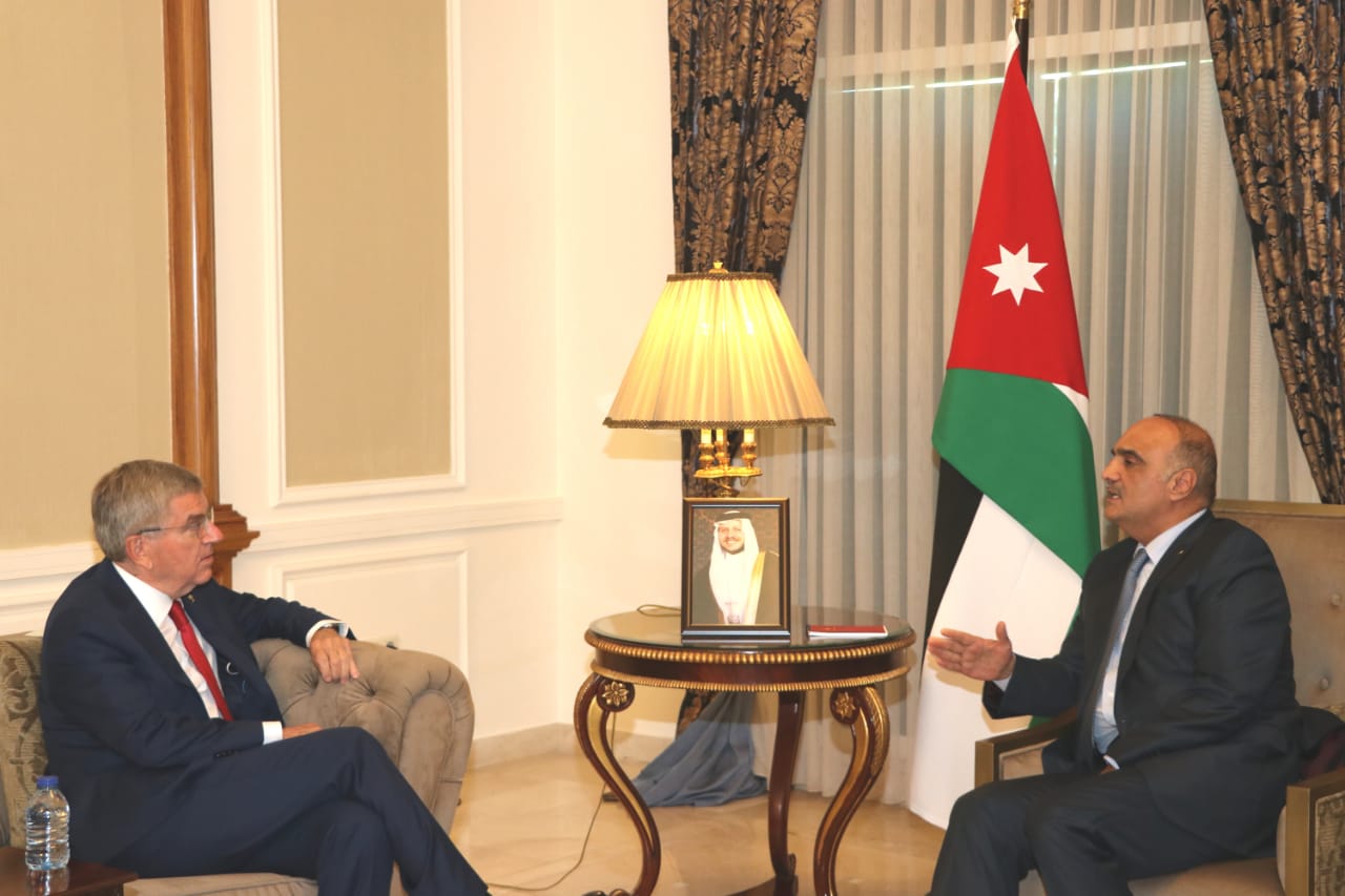 رئيس الوزراء يلتقي رئيس اللجنة الأولمبية