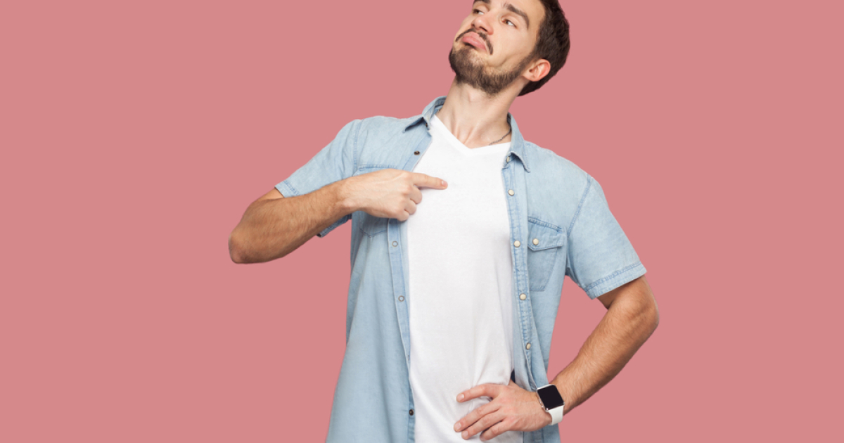 حكم إقراض من يبالغ في تجهيز