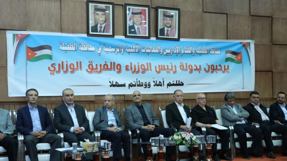 الخصاونة: لن يتمّ الاستغناء عن أيّ