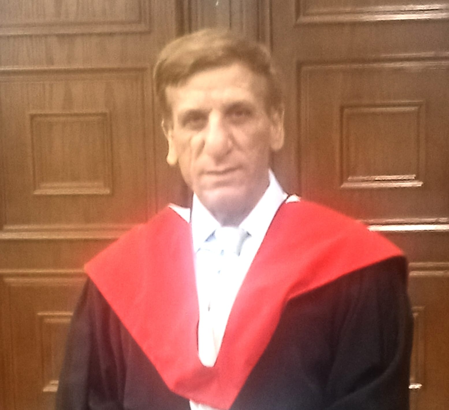 الدكتور عادل عوده الهاشم.. مبارك الاستاذية