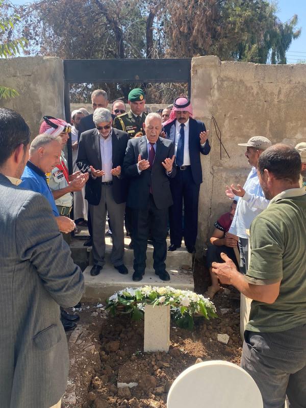 رئيس الديوان الملكي ينقل تعازي الملك