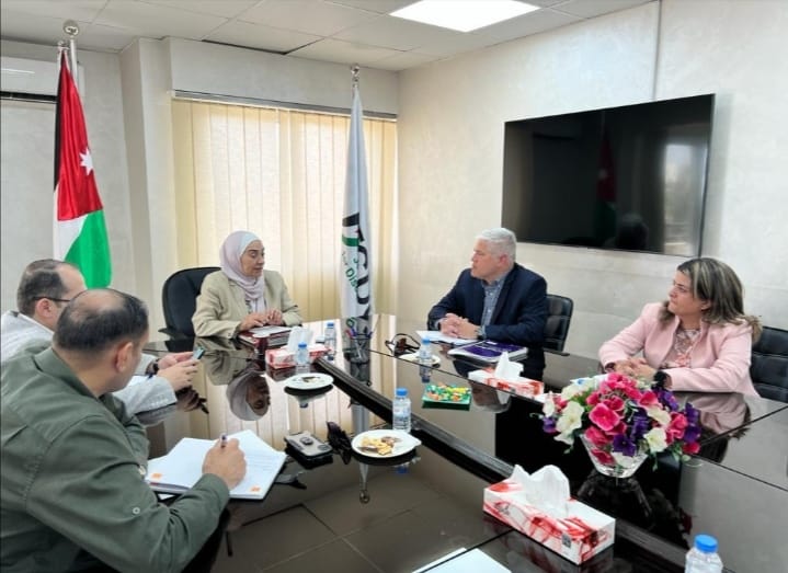 المركز الوطني يبحث مع المؤسسة الأمريكية