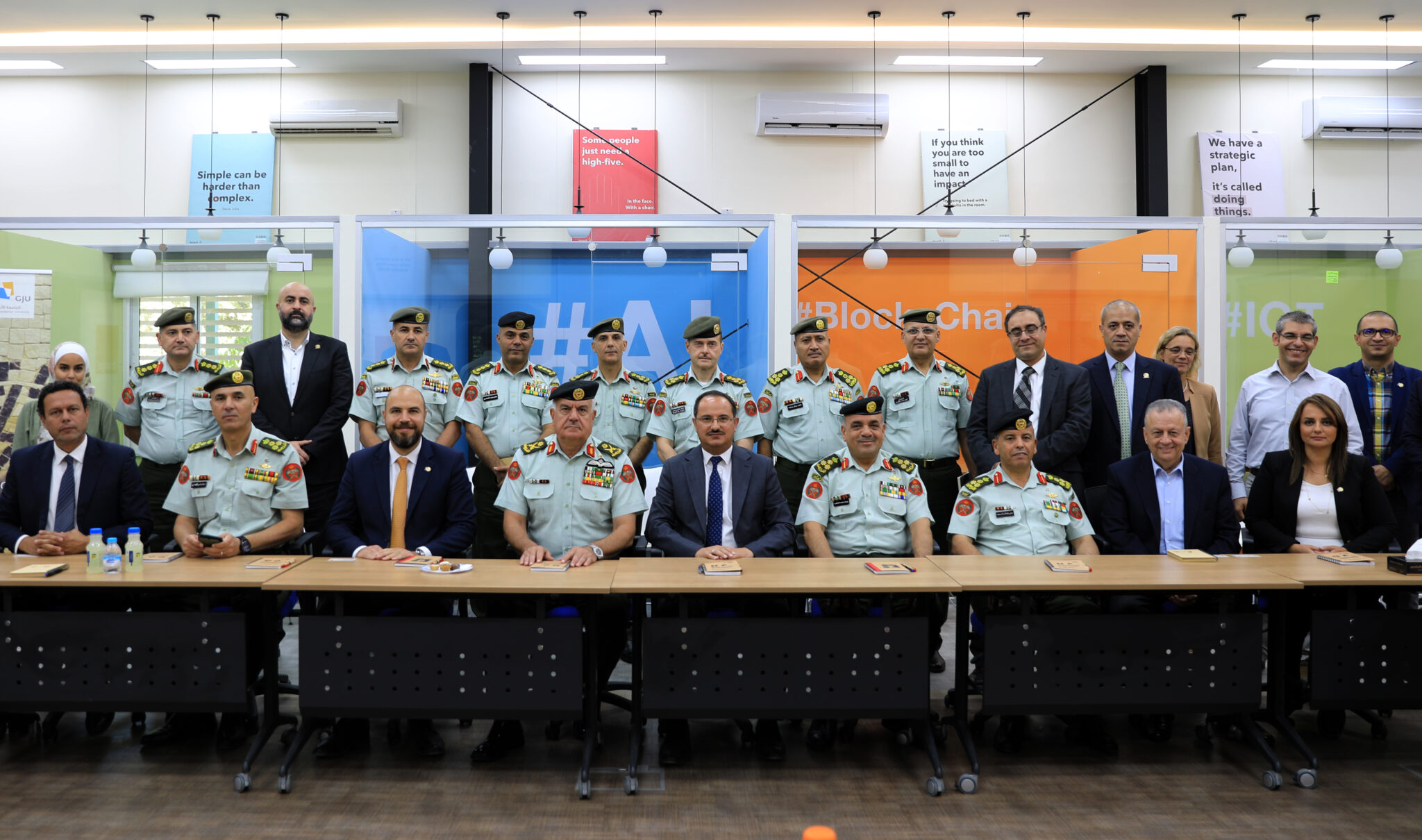 رئيس هيئة الأركان المشتركة يزور الجامعة