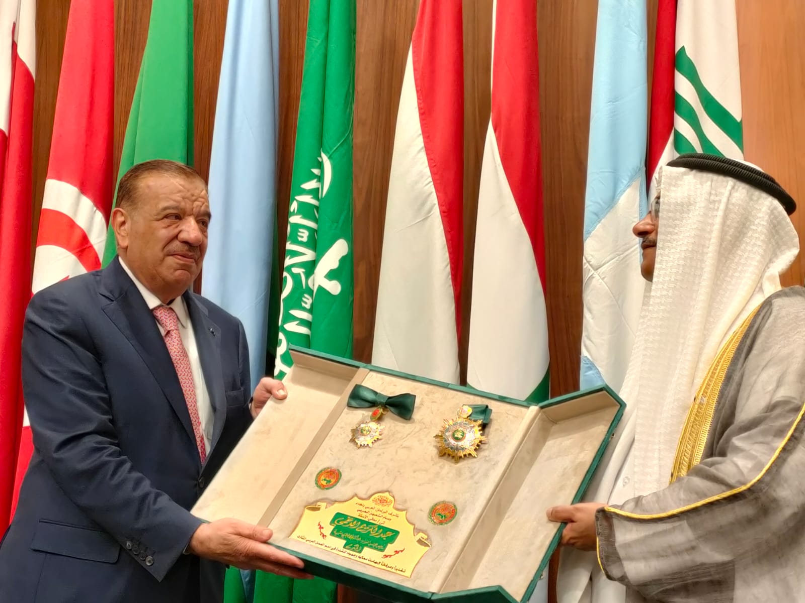 وسام التميز العربي من الدرجة الاولى