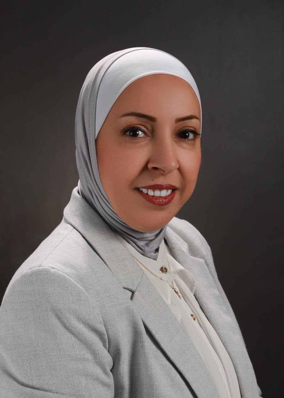 الدكتورة أماني سليمان داود من جامعة