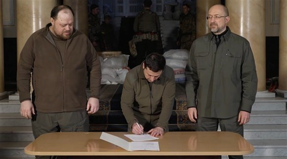 مرسوم رئاسي في أوكرانيا يحظر التفاوض