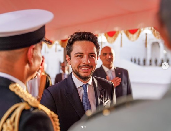 ولي العهد: مباحثات موسعة في مسقط