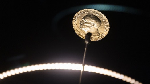 جائزة نوبل للسلام لناشط بيلاروسي ومنظمتين