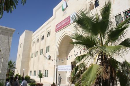 جامعة العلوم الإسلامية تهنئ الملك وولي