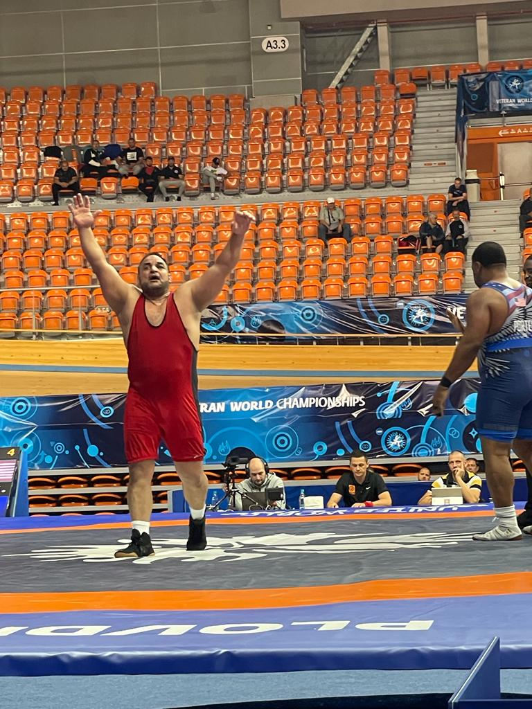 الزريقات يحصد الميدالية الذهبية الثانية للمنتخب