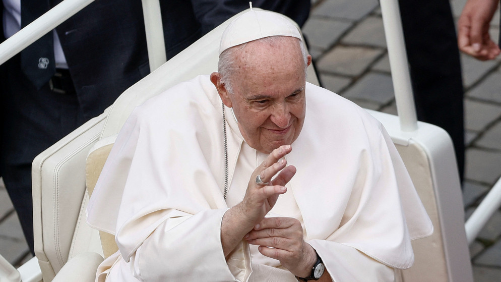 البابا فرنسيس يحض العالم على التعلم