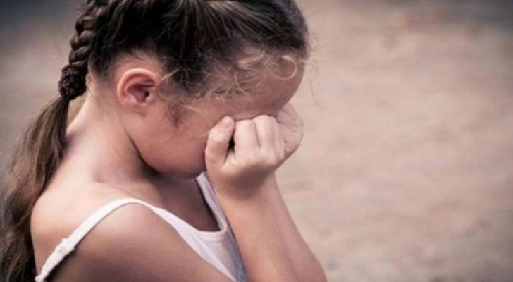 مصر.. حبس أب وأم عذبا طفلتهما