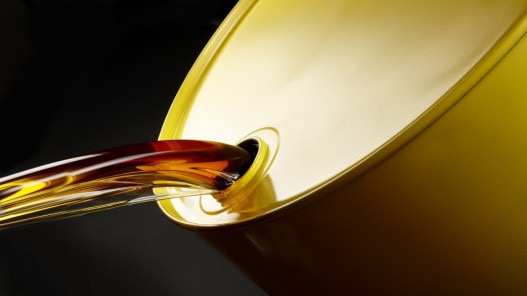 أسعار النفط تواصل الانخفاض مع تأثر