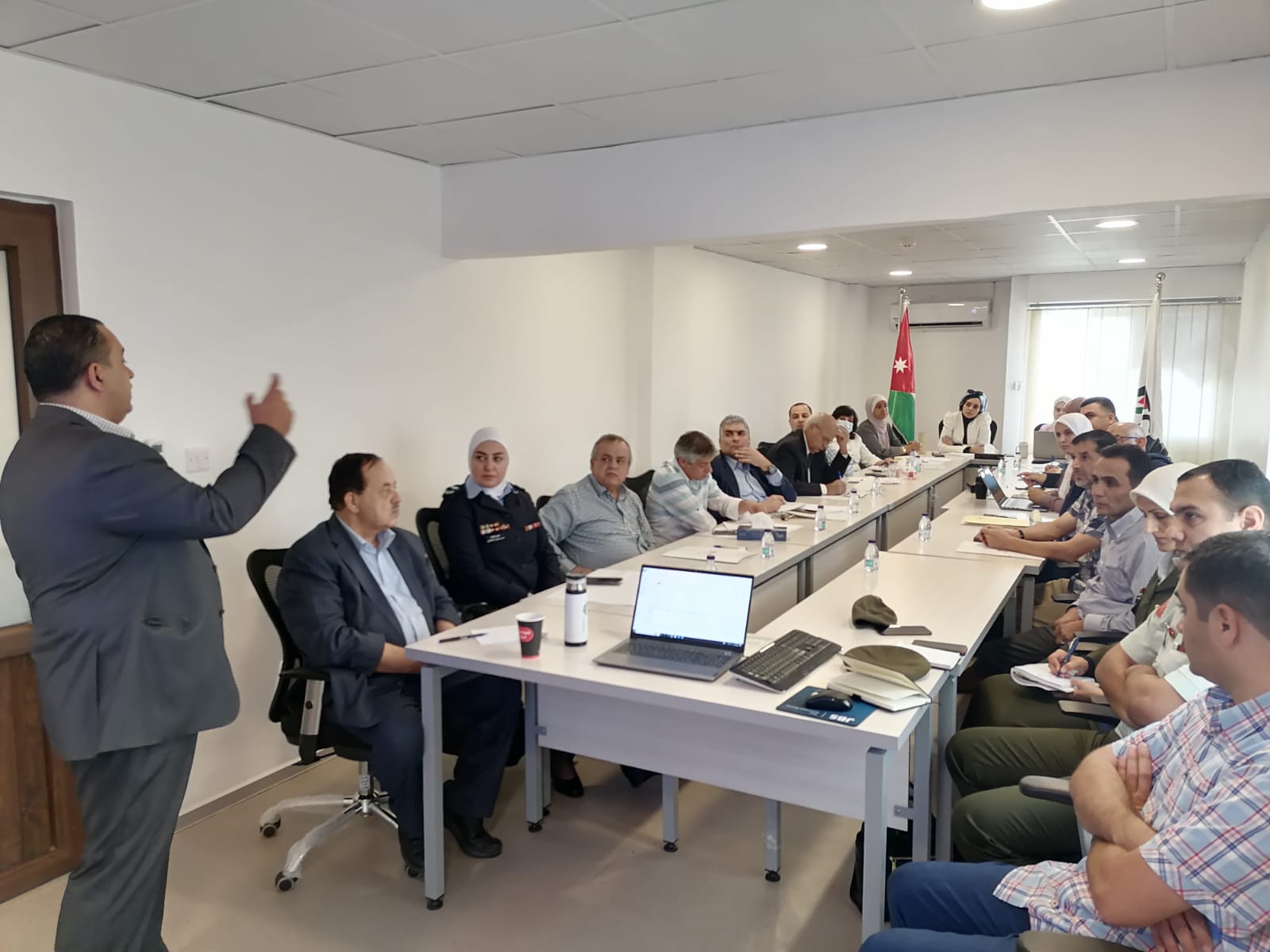 توصية بتشكيل لجنة تضم خبراء في