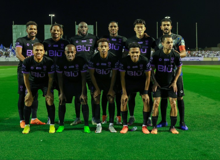 حادثة غريبة.. سرقة قمصان لاعبي الهلال