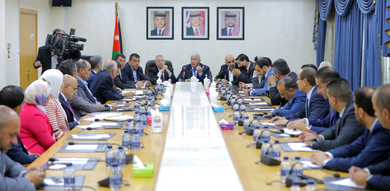 3 لجان نيابية تبحث موضوع التأمين