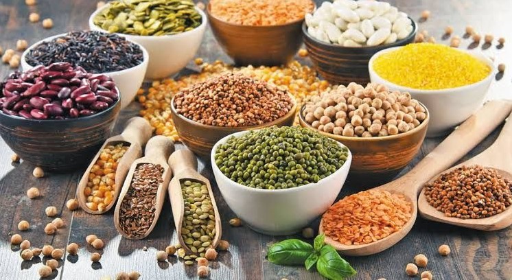 مطالب بالسماح باستيراد البقوليات والحبوب من