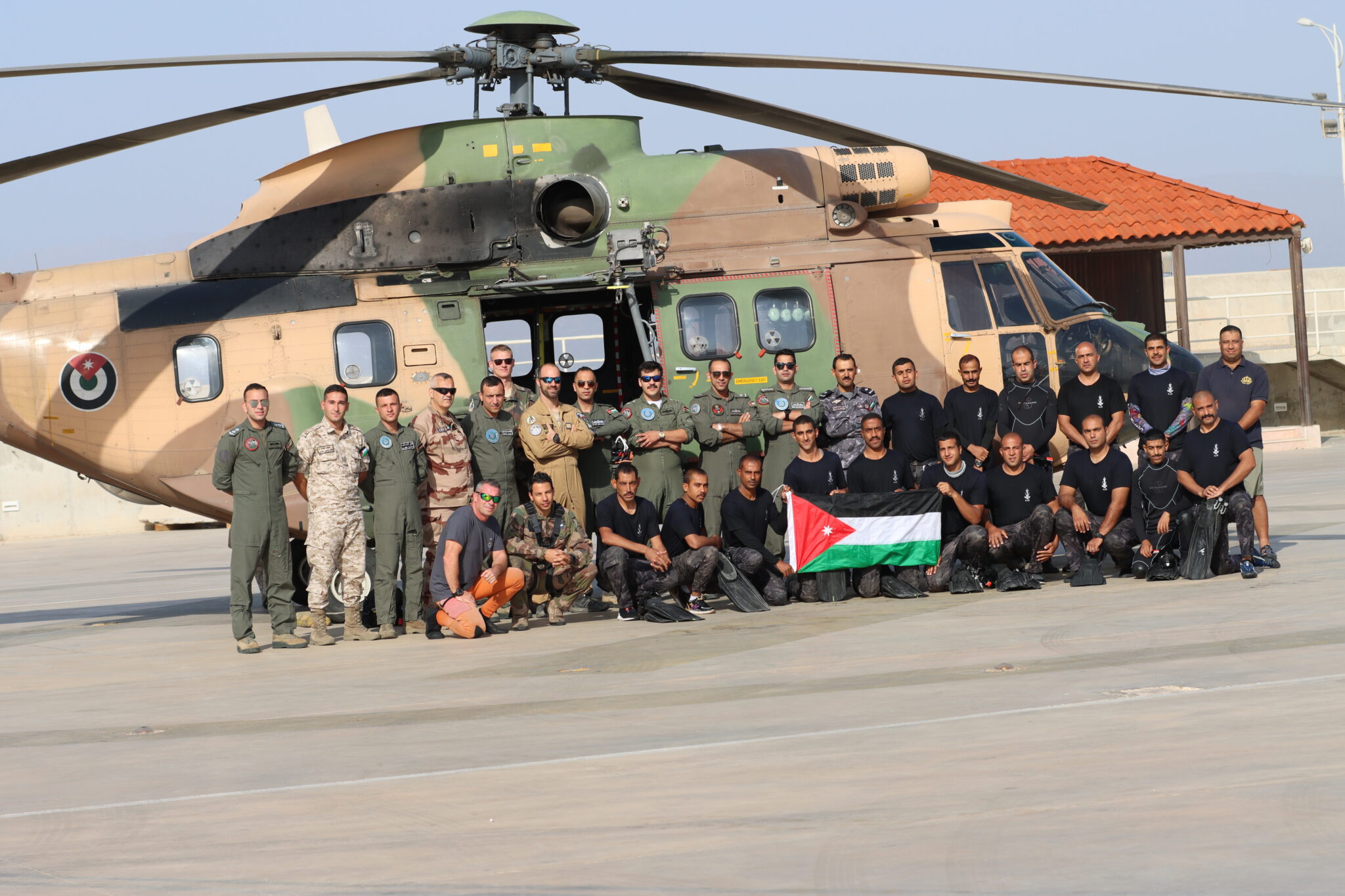 تنفيذ تمرين بحري مشترك مع فرنسا