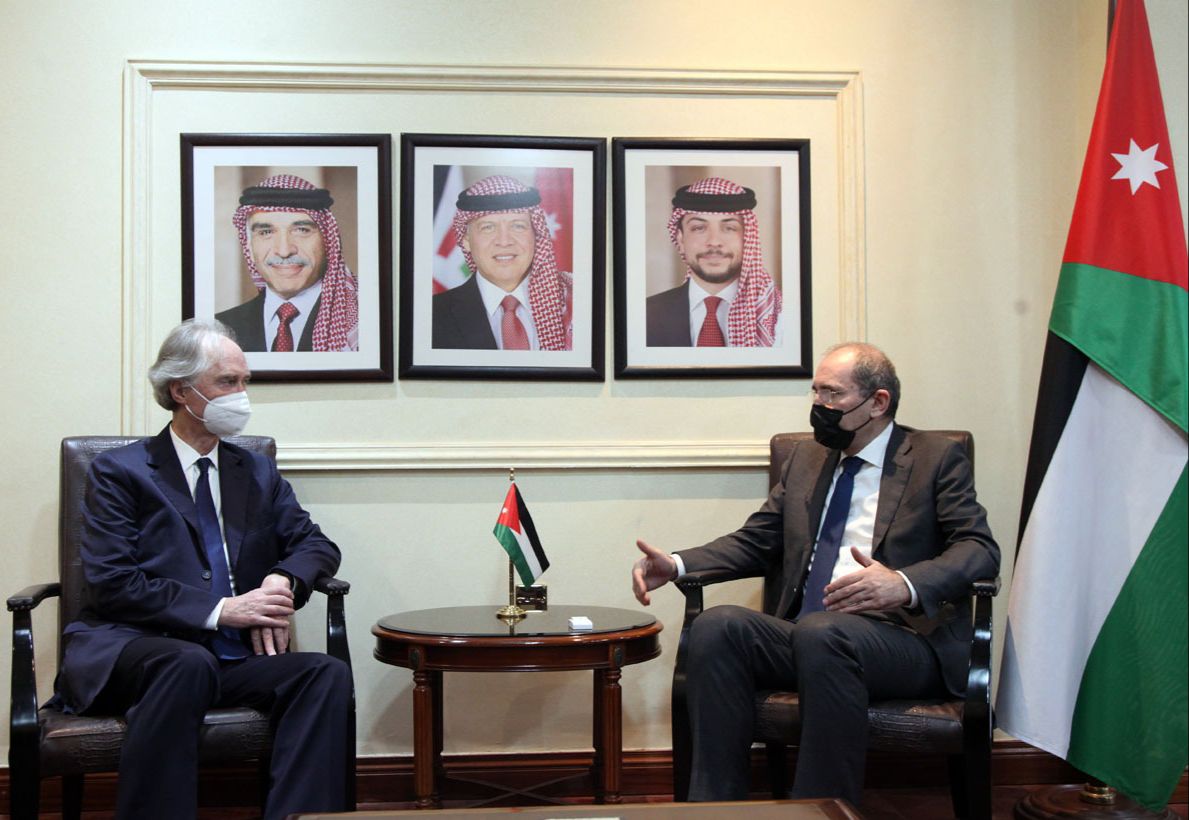 وزير الخارجية يلتقي المبعوث الأممي إلى