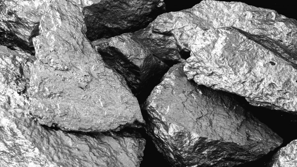 نقيب الجيولوجيين يشير لاحتمال وجود منغنيز