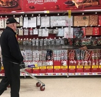 بريطانيا: المستهلكون يقلصون نفقاتهم والحكومة تقترض