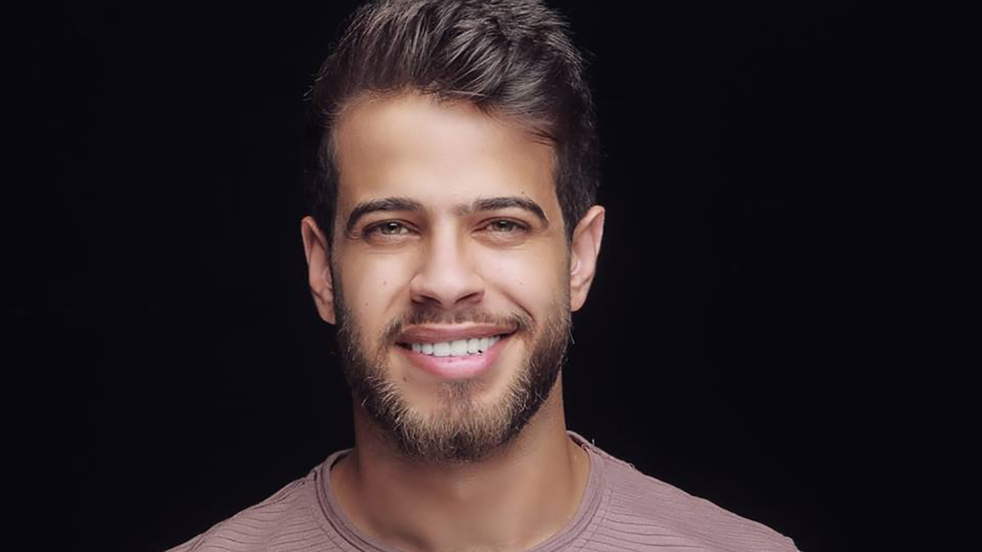 أدهم نابلسي: وجدت سعادتي في الصلاة